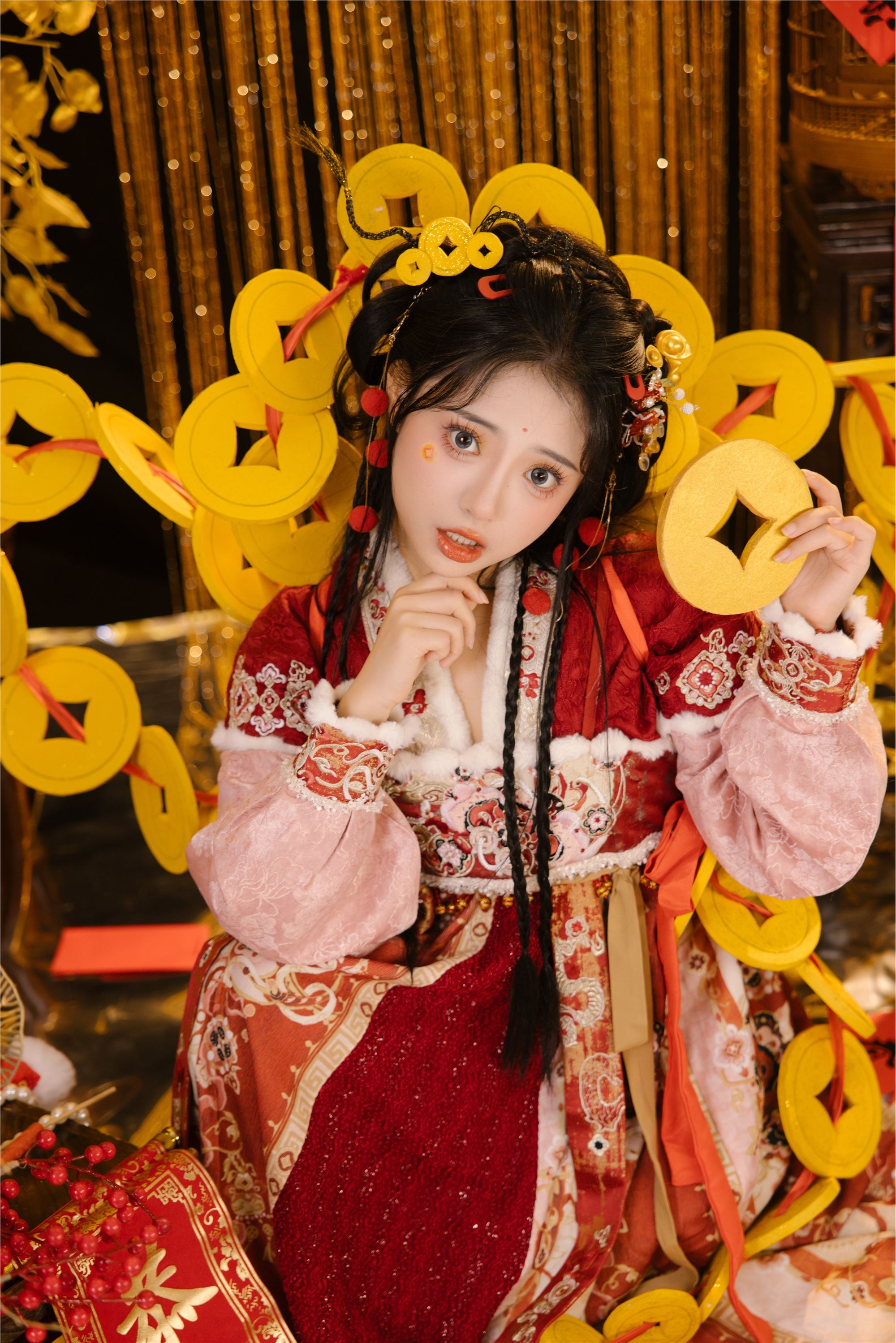 YITUYU艺图语 2025.01.30 蛇年大吉 衔鹿